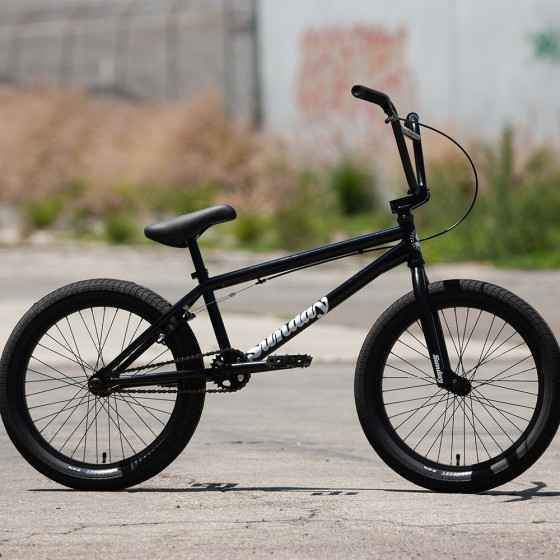 Freestyle BMX kolo - SUNDAY Scout 20,75" 2022 - Gloss Black