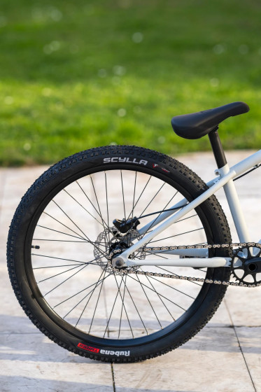 Freestyle MTB kolo - ROCK MACHINE Riff 70s - Matte Grey