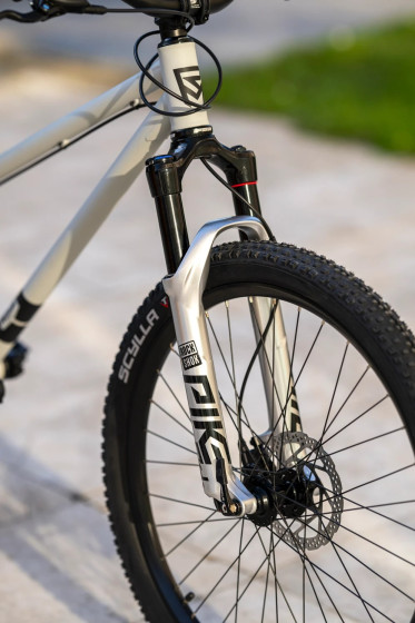 Freestyle MTB kolo - ROCK MACHINE Riff 70s - Matte Grey