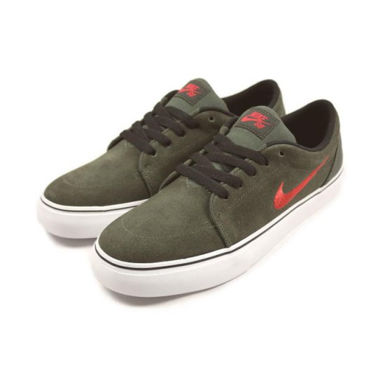 Boty - NIKE SB Satire 2015 - Sequoia / Black / White