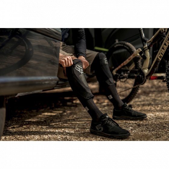 Chrániče kolen - FOX Launch Enduro Pro Knee Pad 2019 - černá