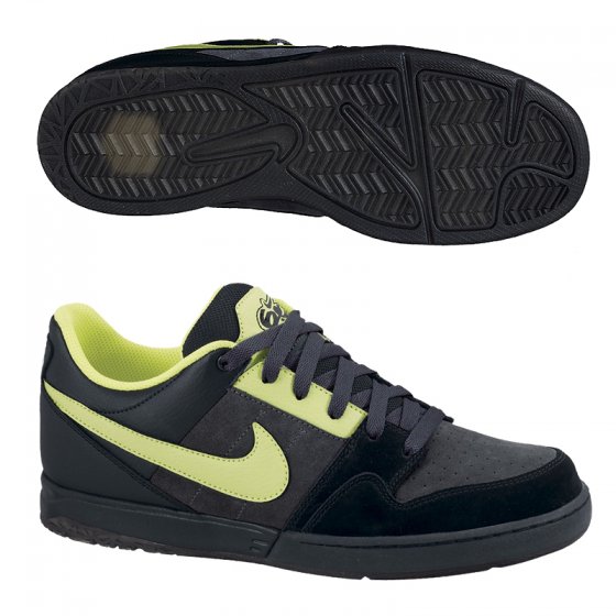 Boty -  NIKE 6.0 Zoom Mogan 2 Black / Volt