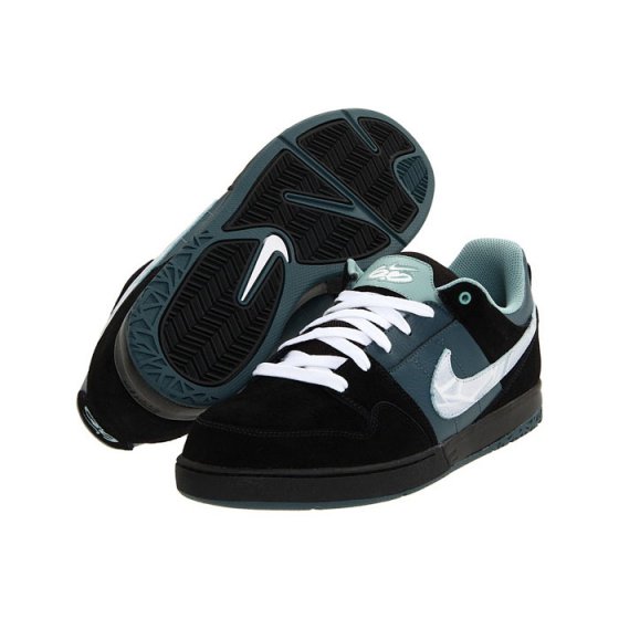 Boty - NIKE 6.0 Zoom Mogan 2 Black / White / Slate Blue / Cannon