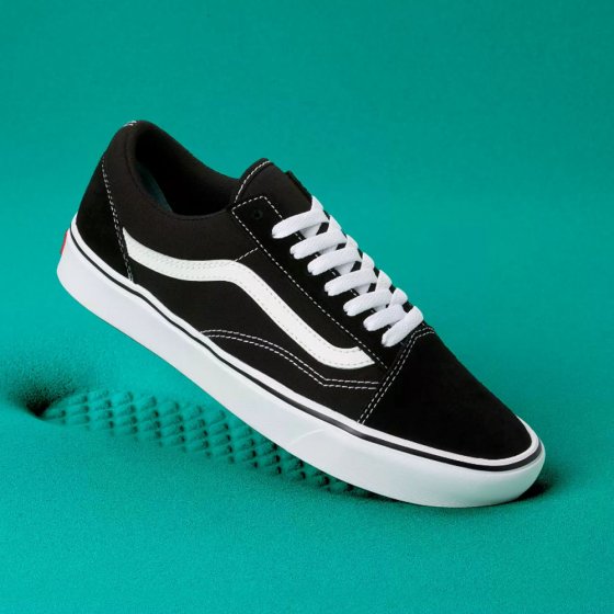 Boty - VANS Comftycush Old Skool - Black/White