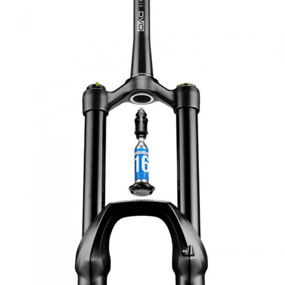 Integrovaná minipumpa CO2 - GIANT Clutch Fork