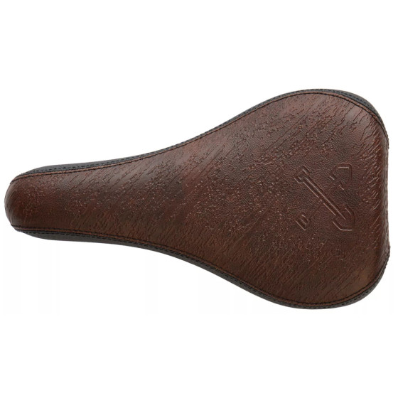 Sedlo MTB - DARTMOOR Player 2025 - Brown / Black