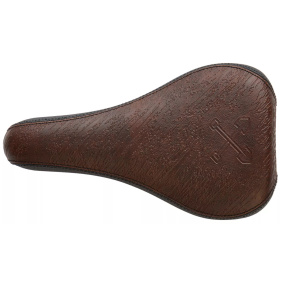 Sedlo MTB - DARTMOOR Player 2025 - Brown / Black